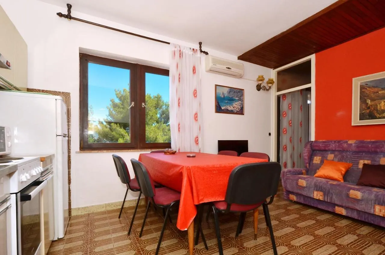 Apartments By The Sea Arbanija, Ciovo - 8651